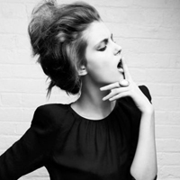 欧美帅气女头像:我的天空_WWW.TQQA.COM