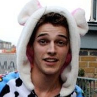 欧美QQ高清头像:一直会想你_WWW.TQQA.COM