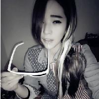 灰色头像女生伤感不带字:依然爱你_WWW.TQQA.COM