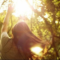 守着你的梦到永远:纯唯美情感qq头像女生_WWW.TQQA.COM