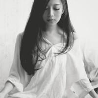回不去的从前:qq黑色女生头像_WWW.TQQA.COM