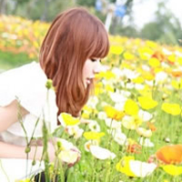 眼神交汇记住你甜蜜笑容::森系意境女生头像_WWW.TQQA.COM