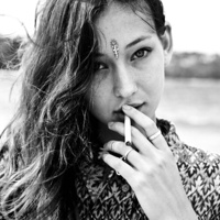 欧美女生头像超拽:有一种超拽由内而外_WWW.TQQA.COM