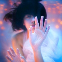 再见你时人是情非:清新的伤感女生头像_WWW.TQQA.COM