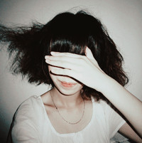 可爱流行短发女生QQ头像_WWW.TQQA.COM