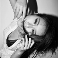 美女图片黑白头像_WWW.TQQA.COM