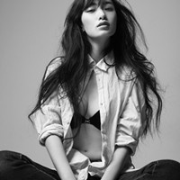 欧美超拽黑白女生头像_WWW.TQQA.COM