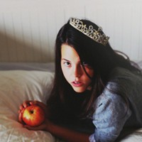 欧美霸气女生头像:谁能取代你的地位_WWW.TQQA.COM