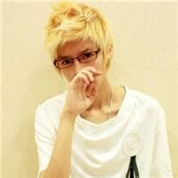 qq男生右半脸头像图片_WWW.TQQA.COM