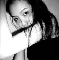 纪念回忆伤感黑白微博头像_WWW.TQQA.COM