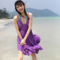 清新绿色森系女生头像:喜欢你裙摆的灵动_WWW.TQQA.COM