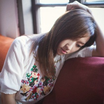 女生一个人孤单头像:唯美又伤感_WWW.TQQA.COM