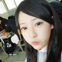 校园清新头像:学校里的可爱美眉_WWW.TQQA.COM