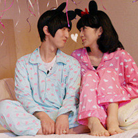 双人情侣头像两人一张:有你就不会感到不安_WWW.TQQA.COM