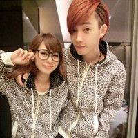 幸福情侣头像2个人一张图的:深蓝色的海洋_WWW.TQQA.COM