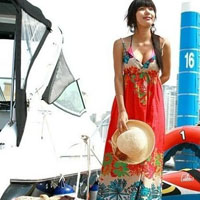 唯美穿裙子的女生头像_WWW.TQQA.COM