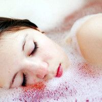 诡异欧美风头像女生:深爱的人伤害也是最深_WWW.TQQA.COM