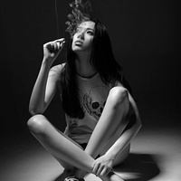灰色带字女生抽烟头像:无法原谅你_WWW.TQQA.COM