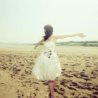 曾经的回忆还是不会忘:意境唯美QQ头像:闭上眼睛_WWW.TQQA.COM