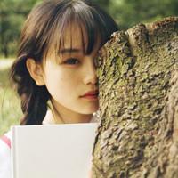 QQ绿色头像:唯美女生养眼:城在心却空了_WWW.TQQA.COM