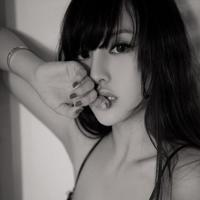 伤感个性灰色女生头像:带字:小丑代言_WWW.TQQA.COM