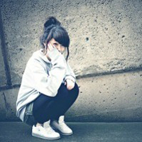 qq情侣分开的一男一女头像:只做你的王_WWW.TQQA.COM