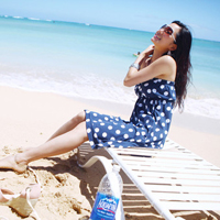 唯美长裙自然风:你不爱有人爱_WWW.TQQA.COM