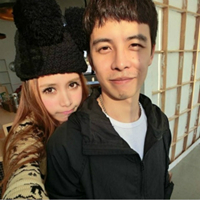 相互牵绊的幸福双人QQ情侣头像图片:发现爱的所_WWW.TQQA.COM