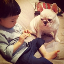 萌翻了的头像:可爱小孩萌图QQ头像_WWW.TQQA.COM