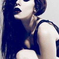 浓妆妩媚欧美女生头像_WWW.TQQA.COM