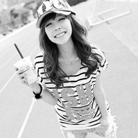 qq女生冷酷黑白头像_WWW.TQQA.COM
