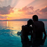 一男一女情侣头像:一对_WWW.TQQA.COM