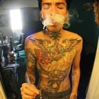 欧美头像男生霸气肌肉_WWW.TQQA.COM