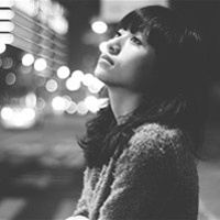 灰色配女生头像伤感:绿茶婊:白莲花_WWW.TQQA.COM