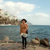 唯美黑色长发女生头像:假如我变成你的回忆_WWW.TQQA.COM