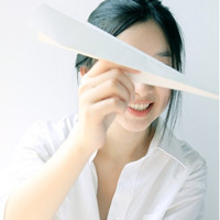 唯美优雅复古qq头像:笑看繁华世界_WWW.TQQA.COM