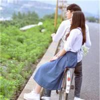骑单车情侣头像:骑着单车找幸福_WWW.TQQA.COM