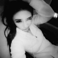 黑色头像女生秃废:心被上了锁_WWW.TQQA.COM