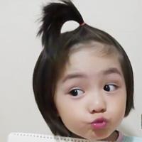 男生可爱头像图片:把烦恼都变成气泡_WWW.TQQA.COM