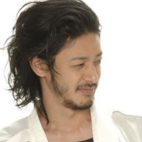 小田切让电影自裁QQ头像_WWW.TQQA.COM
