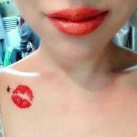 性感带纹身非主流头像:红唇纹身高跟鞋_WWW.TQQA.COM