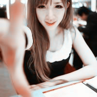 清纯女生阿宝色可爱QQ头像_WWW.TQQA.COM