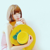 唯美小清新短发女生头像:回忆里寂寞模糊的小时_WWW.TQQA.COM