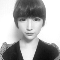 灰白色女生头像_WWW.TQQA.COM