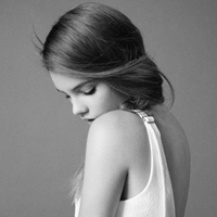 欧美帅气女头像:我的天空_WWW.TQQA.COM