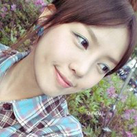乖巧恬静的唯美90后女生头像:告诉你我不会为爱_WWW.TQQA.COM
