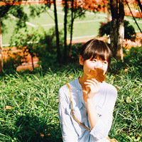 纯真女孩QQ头像:回忆温暖了记忆_WWW.TQQA.COM