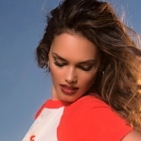 超模莉萨勒·蒙特内格罗QQ头像_WWW.TQQA.COM