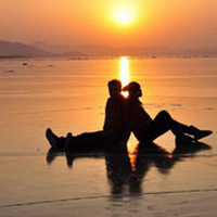 形影不离的幸福情侣QQ头像一对_WWW.TQQA.COM