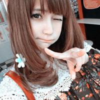 幸福会让我遗忘一切:可爱剪刀手带字女生头像_WWW.TQQA.COM